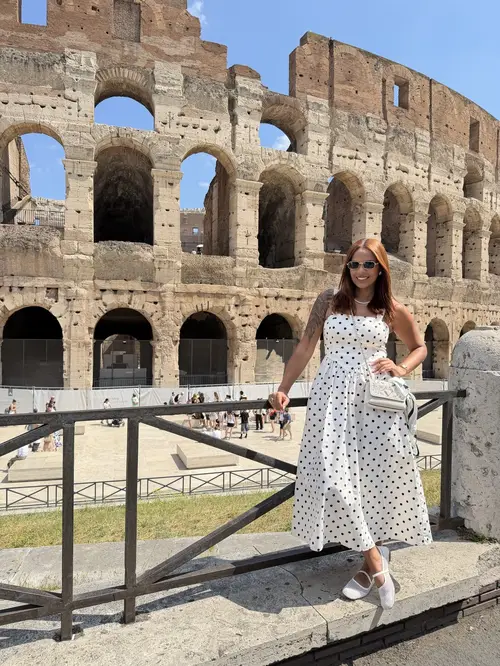 Rayane no Coliseu, Roma