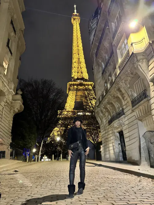 Rayane na Torre Eiffel, Paris